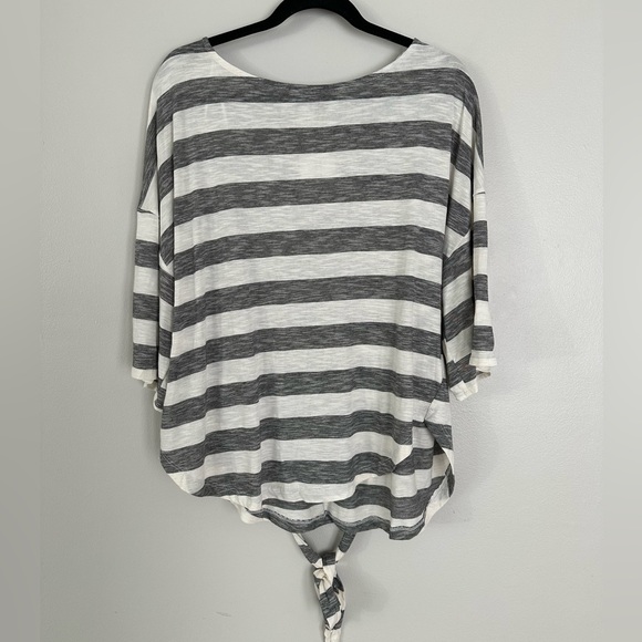 Urban Outfitters Lumiere Oversize Shirt in Small. New with tag - Picture 1 of 11